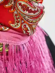 Розовый платок женский, в русском стиле, с бахрамой, с цветами