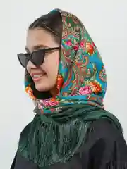 Зеленый женский русский платок, с бахромой