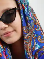 Синий платок женский, в русском стиле, с бахрамой, с цветами