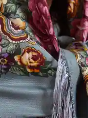 Серый меланж женский русский платок, с бахромой