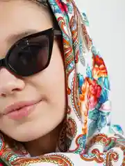 Белый платок женский, в русском стиле, с бахрамой, с цветами