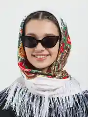 Молочный женский русский платок, с бахромой