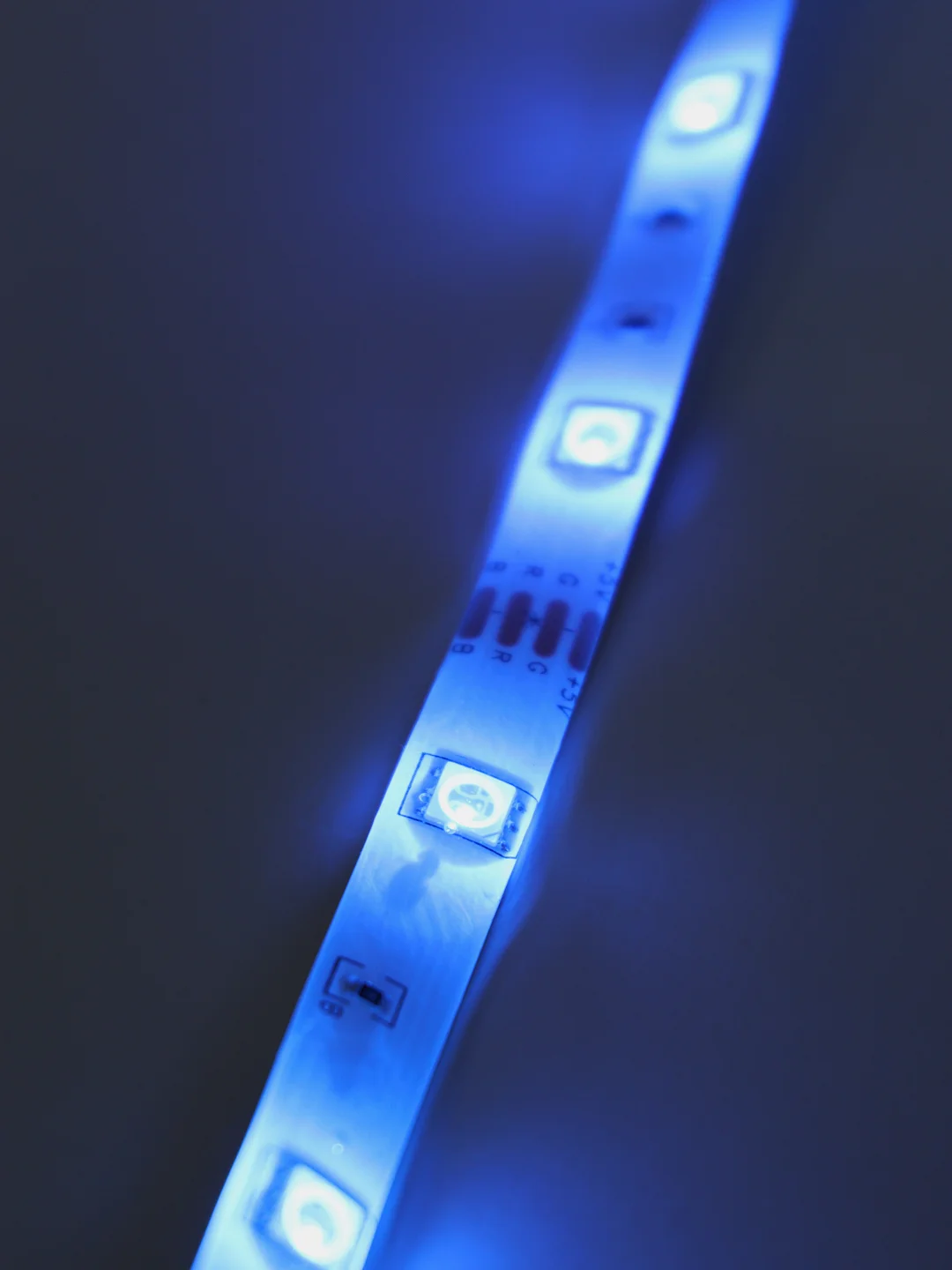 Светодиодная Bluetooth лента 5 метров / RGB / подсветка / освещение / led
