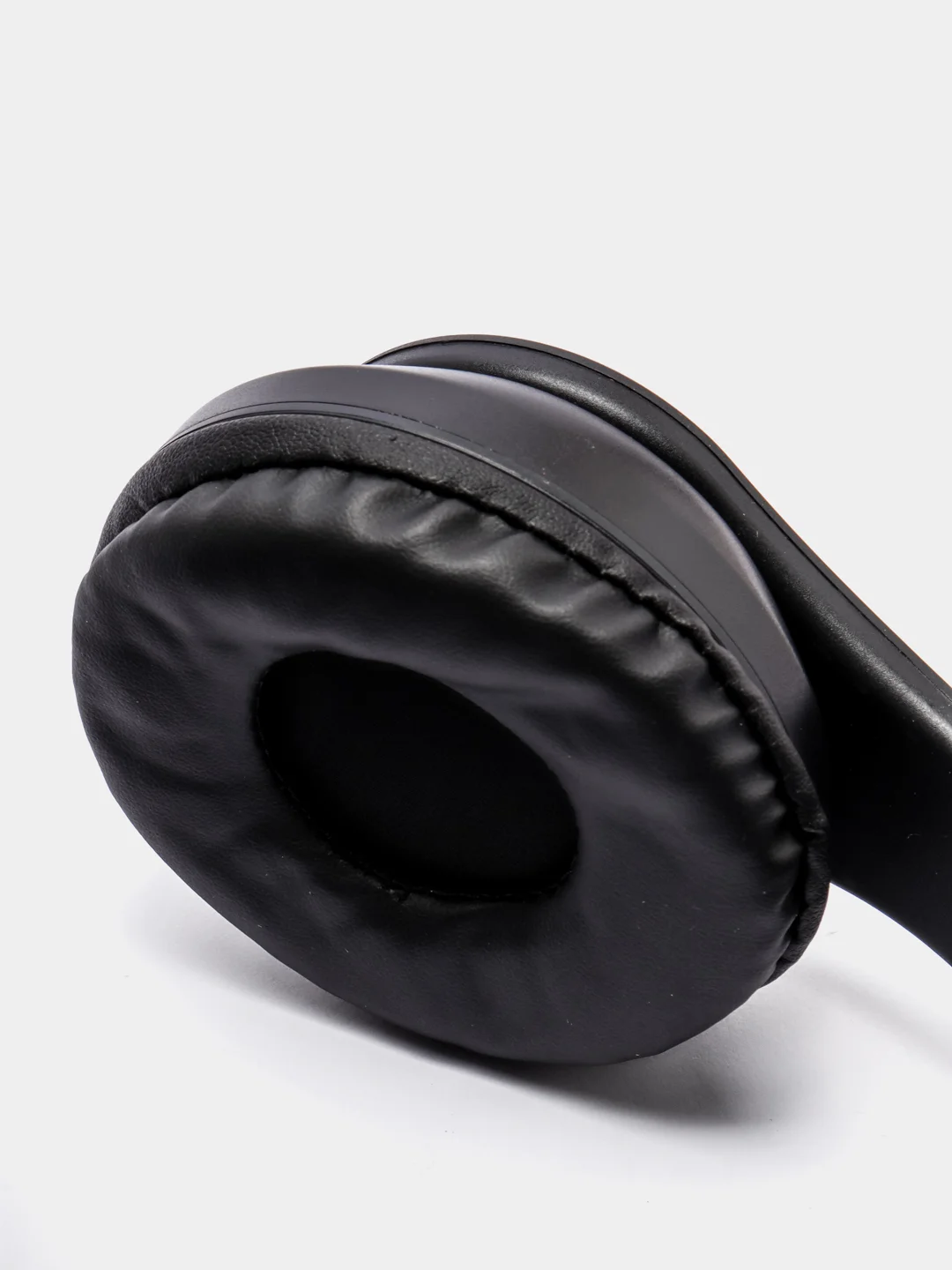 Черный беспроводные bluetooth наушники, со светящимися ушками