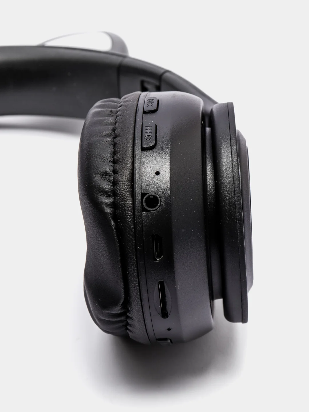 Черный беспроводные bluetooth наушники, со светящимися ушками