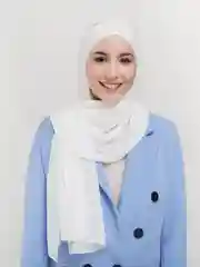Шифоновый палантин со стразами