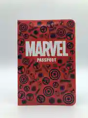 Вишнёвый обложка на паспорт "Marvel"