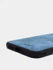 Синий дизайнерский чехол на iPhone с конем