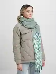 Зеленый палантин легкий