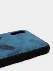 Синий дизайнерский чехол на iPhone с орлом