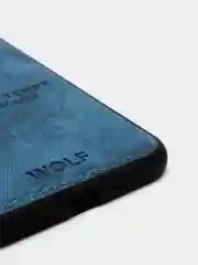 Синий дизайнерский чехол на iPhone с орлом