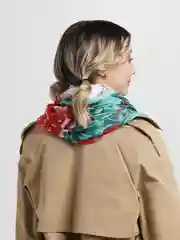 Мятный шарф - платок воздушный