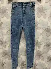 Белый джинсы женские