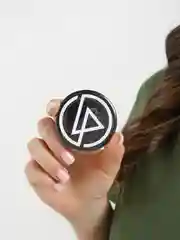 Черный значок "Linkin park" из серии "Рок", 56 мм