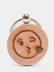 Угольный брелок с гравировкой
