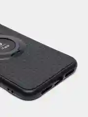 Угольный чехол iPhone 11