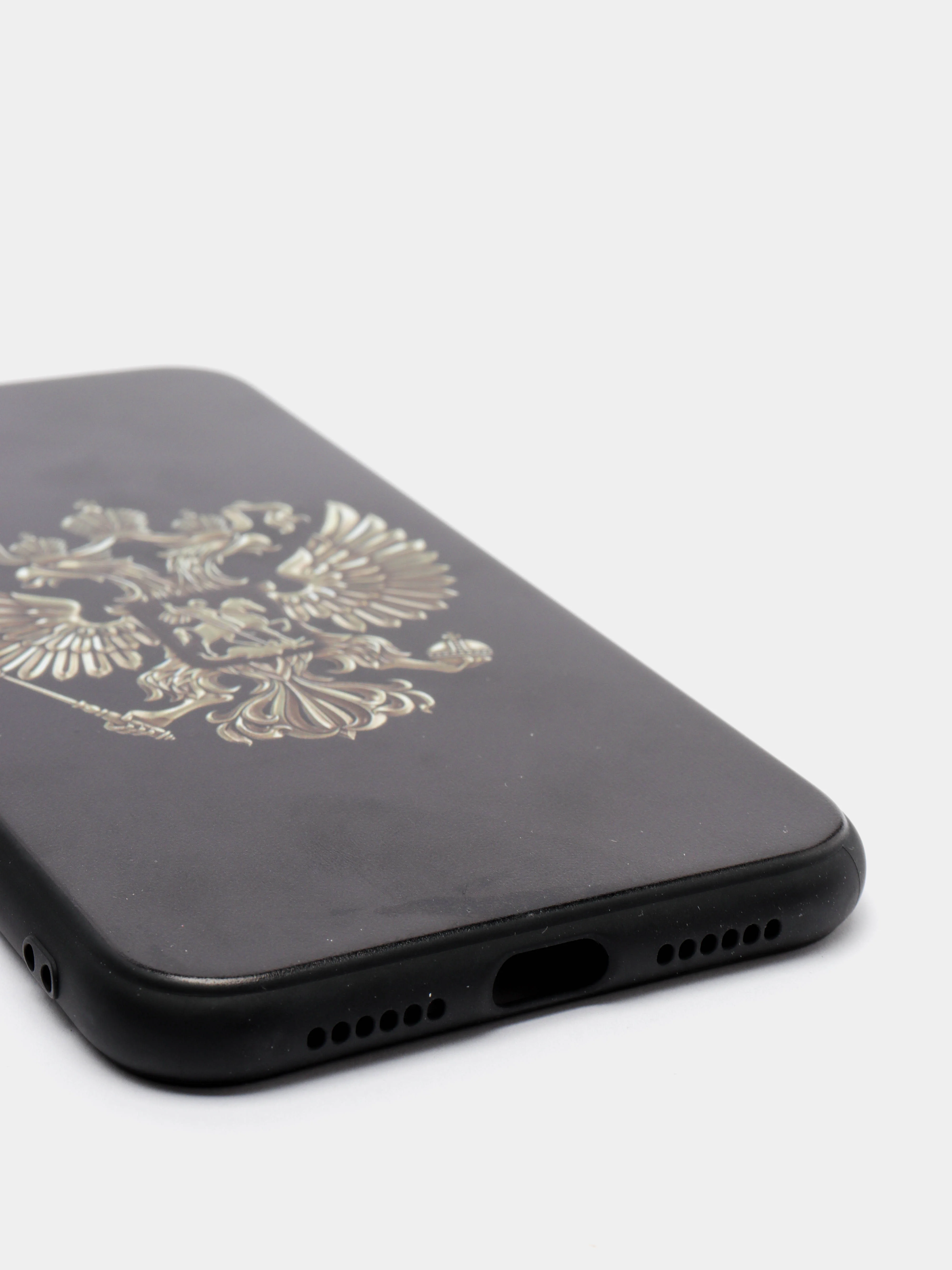 Черный чехол iPhone 11