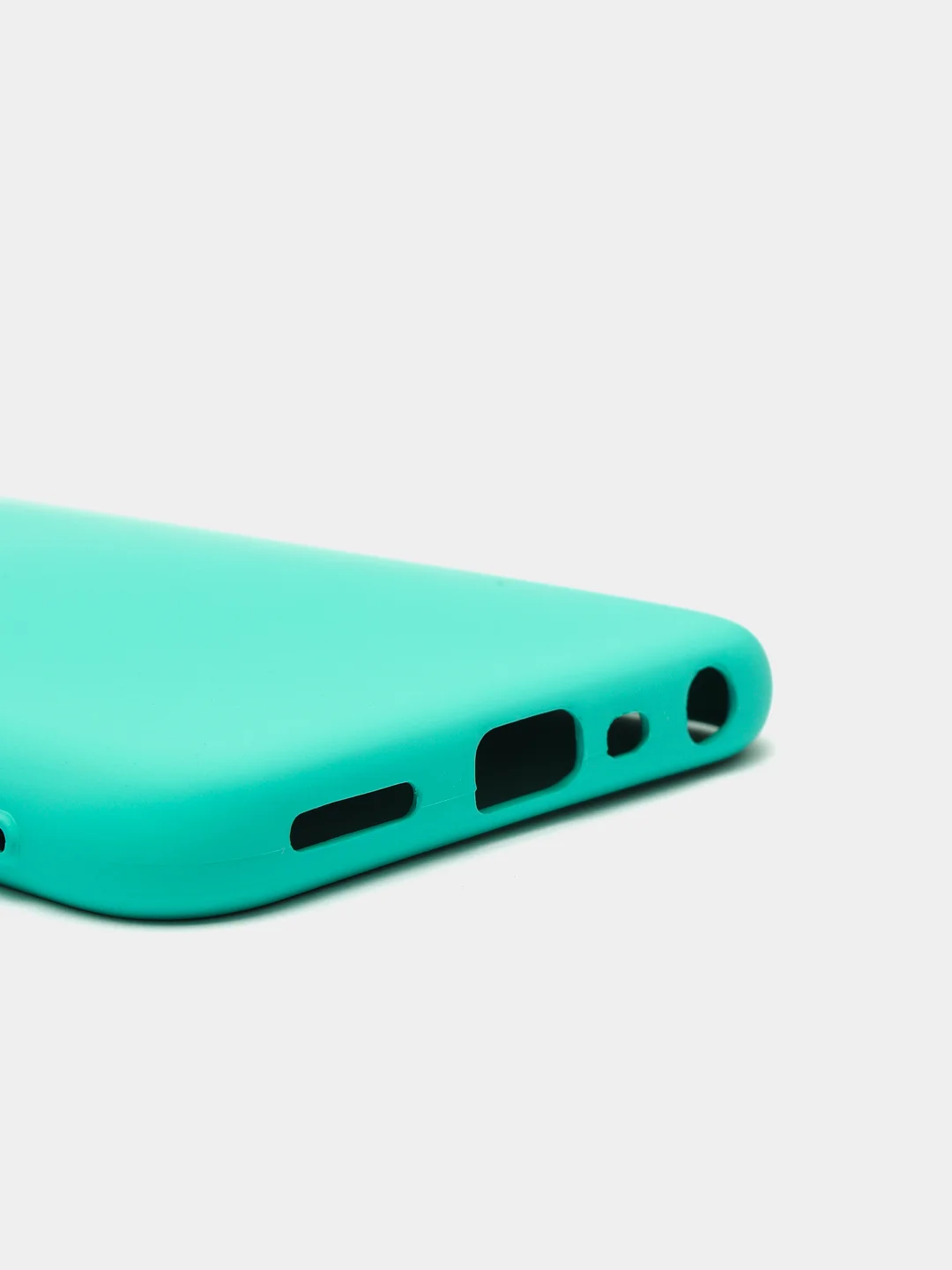 Белый чехол с защитой камеры и бархатом внутри Realme 8i
