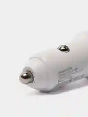 Белый автомобильное зарядное устройство SZX, 2 USB выхода, 2.4А, 2 цвета
