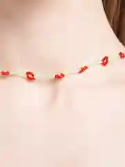 Красный чокер Ромашка