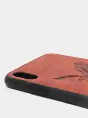 Коричневый дизайнерский чехол на iPhone с орлом