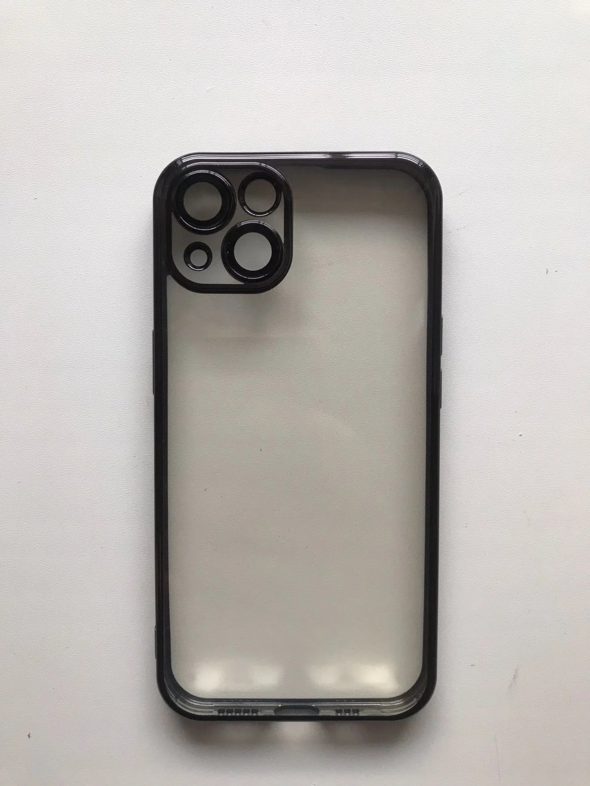 Черный чехол Iphone 13