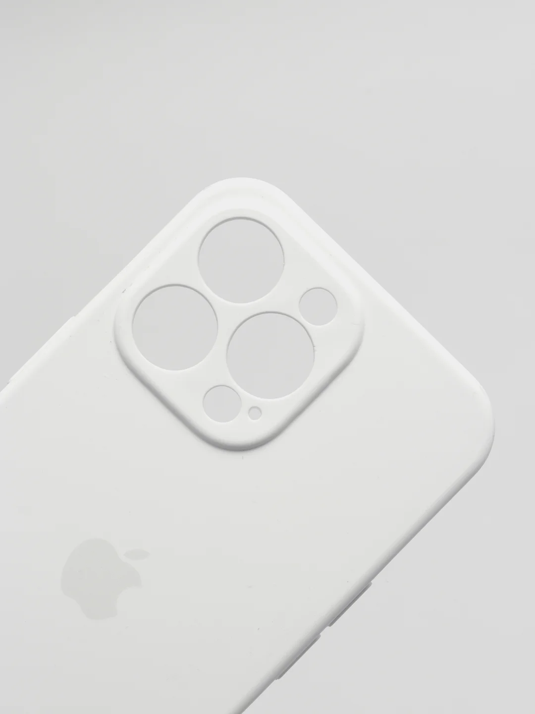 Молочный чехол Silicone Case для iPhone 13 Pro, с защитой камеры, закрытый низ