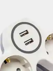 Cетевой разветвитель на два выхода с заземляющим контактом и двумя USB выходами 250V. 16A