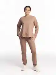 Бежевый спротивный костюм женский