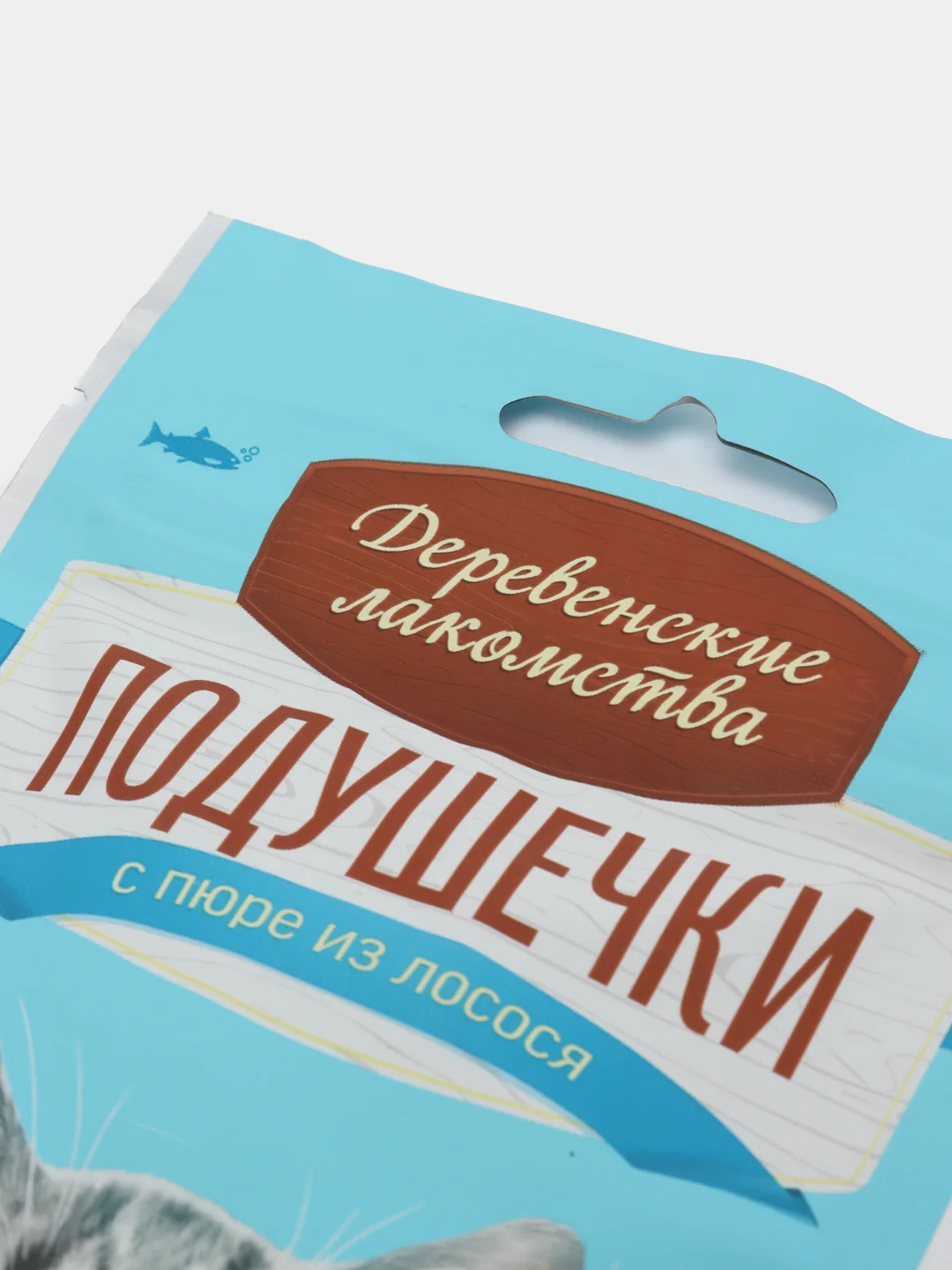 Лакомство для кошек Деревенские лакомства "Подушечки" с пюре из лосося, 30г