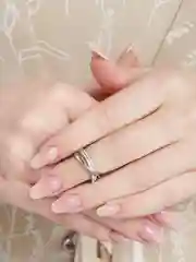 Серебряный кольцо женское классическое