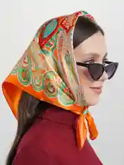Оранжевый атласный платок 60х60 см