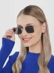 Черный очки солнцезащитные, имиджевые унисекс с чехлом и салфеткой