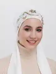 Бежевый готовый платок на никах / платок / женский головной убор / тюрбан женский
