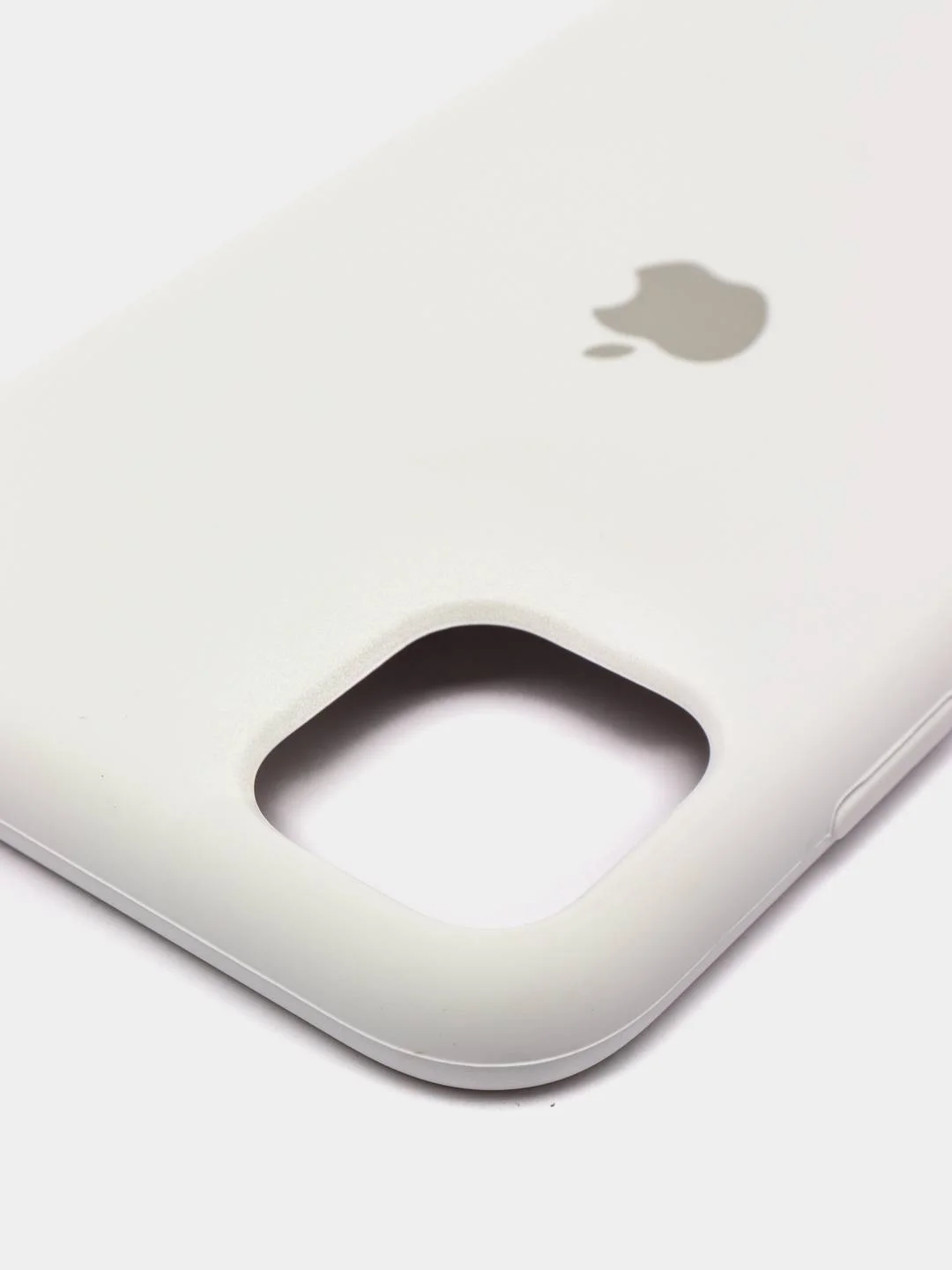 Белый чехол для iPhone 11 Силиконовый с логотипом (Silicon Case)