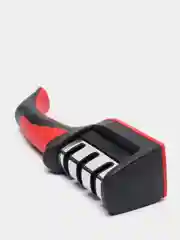 Красный точилка для ножей