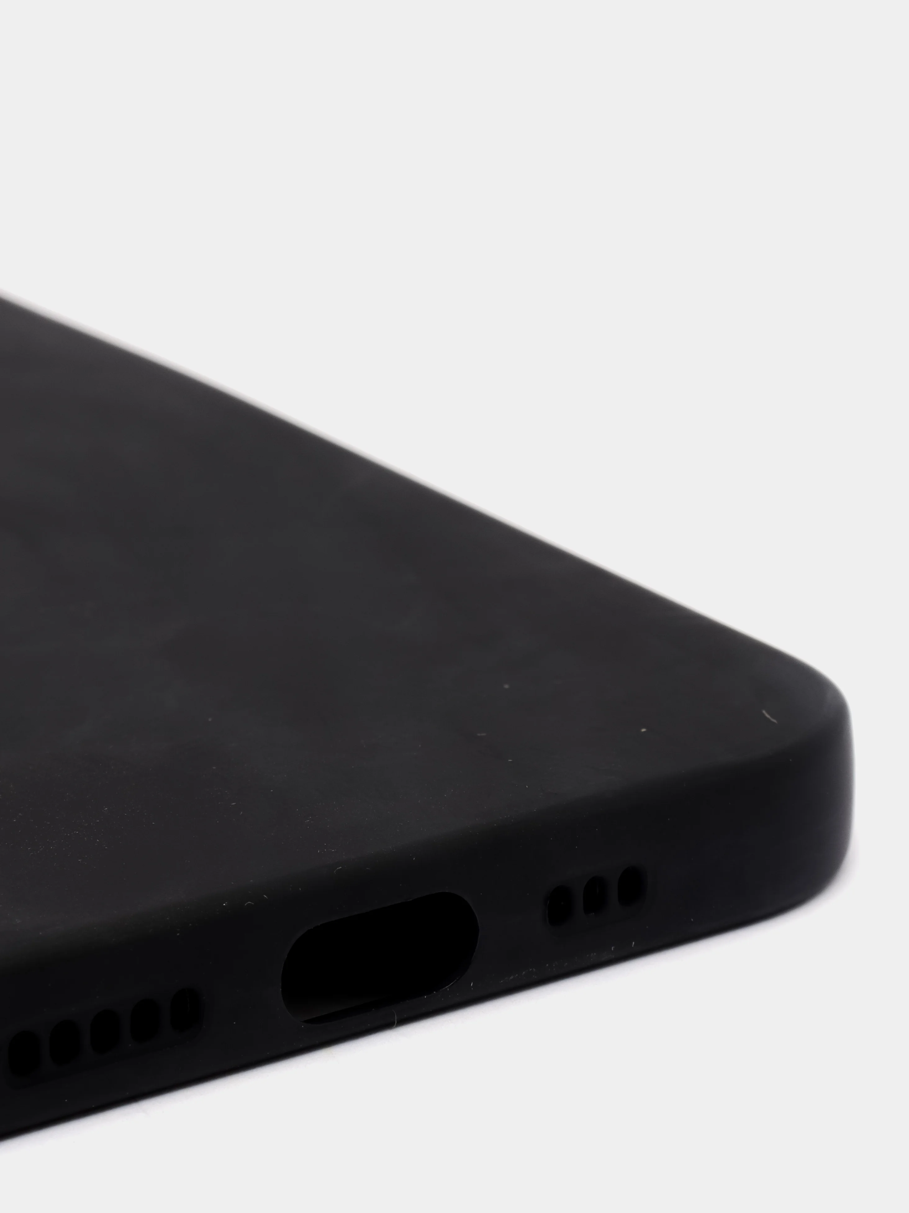Черный чехол защитный для iPhone 12 / 12 Pro / 12 Pro Max, силиконовый, 1,5 мм