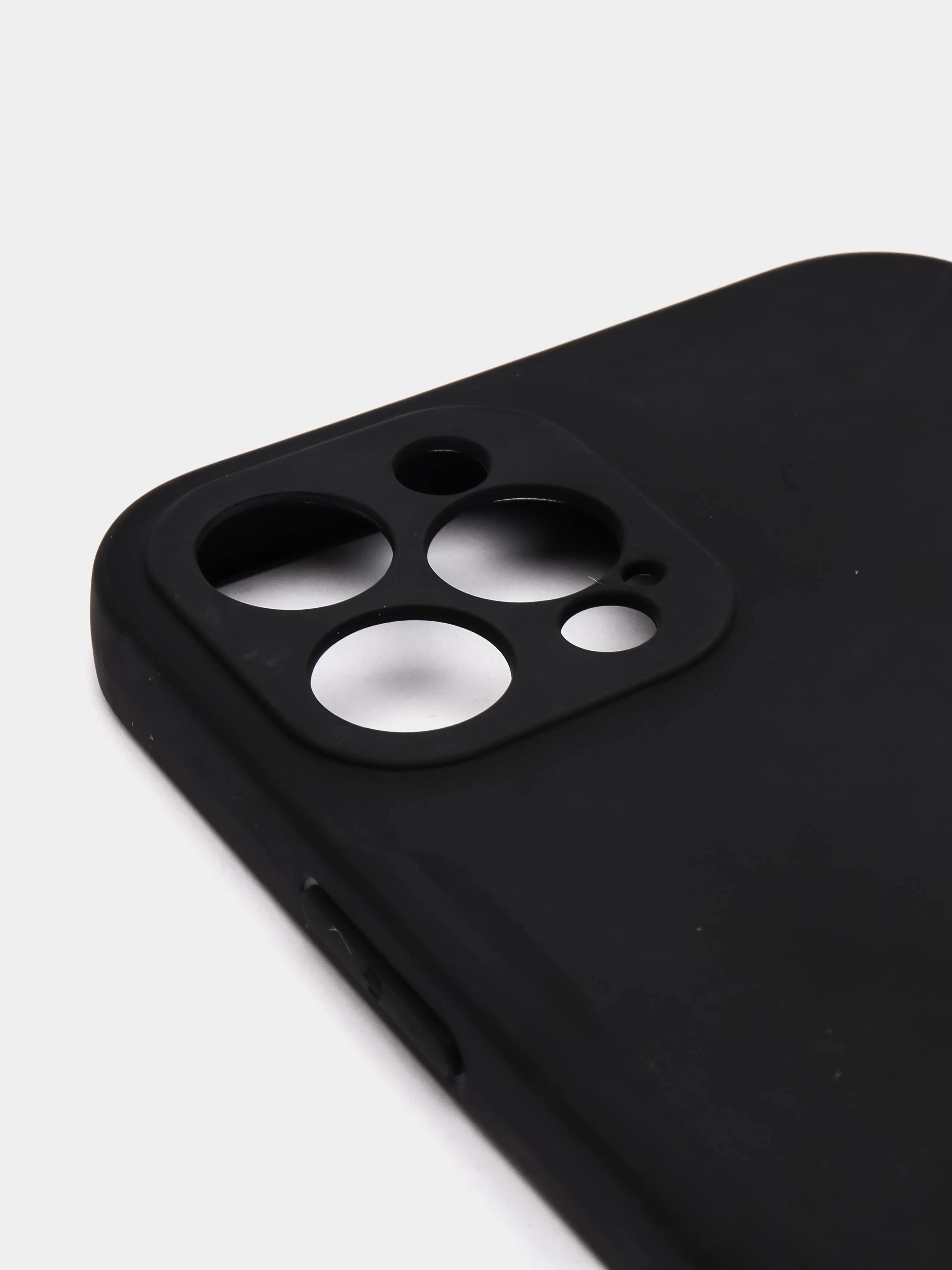 Черный чехол защитный для iPhone 12 / 12 Pro / 12 Pro Max, силиконовый, 1,5 мм