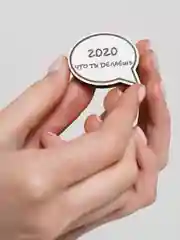 Серый меланж деревянные значки "Коронавирус"
