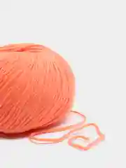 Кораллово-розовый пряжа Детский каприз теплый Пехорка, 50% шерсть мериносовая 50% фибра, 50г, 125м