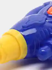 Синий водный пистолет