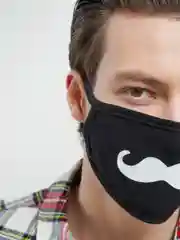 Черный маска тканевая с принтом "Широкие усы"