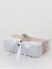 Белый коробка подарочная складная с ленточкой на день рождения, 16,5 х 12,5 х 5 см