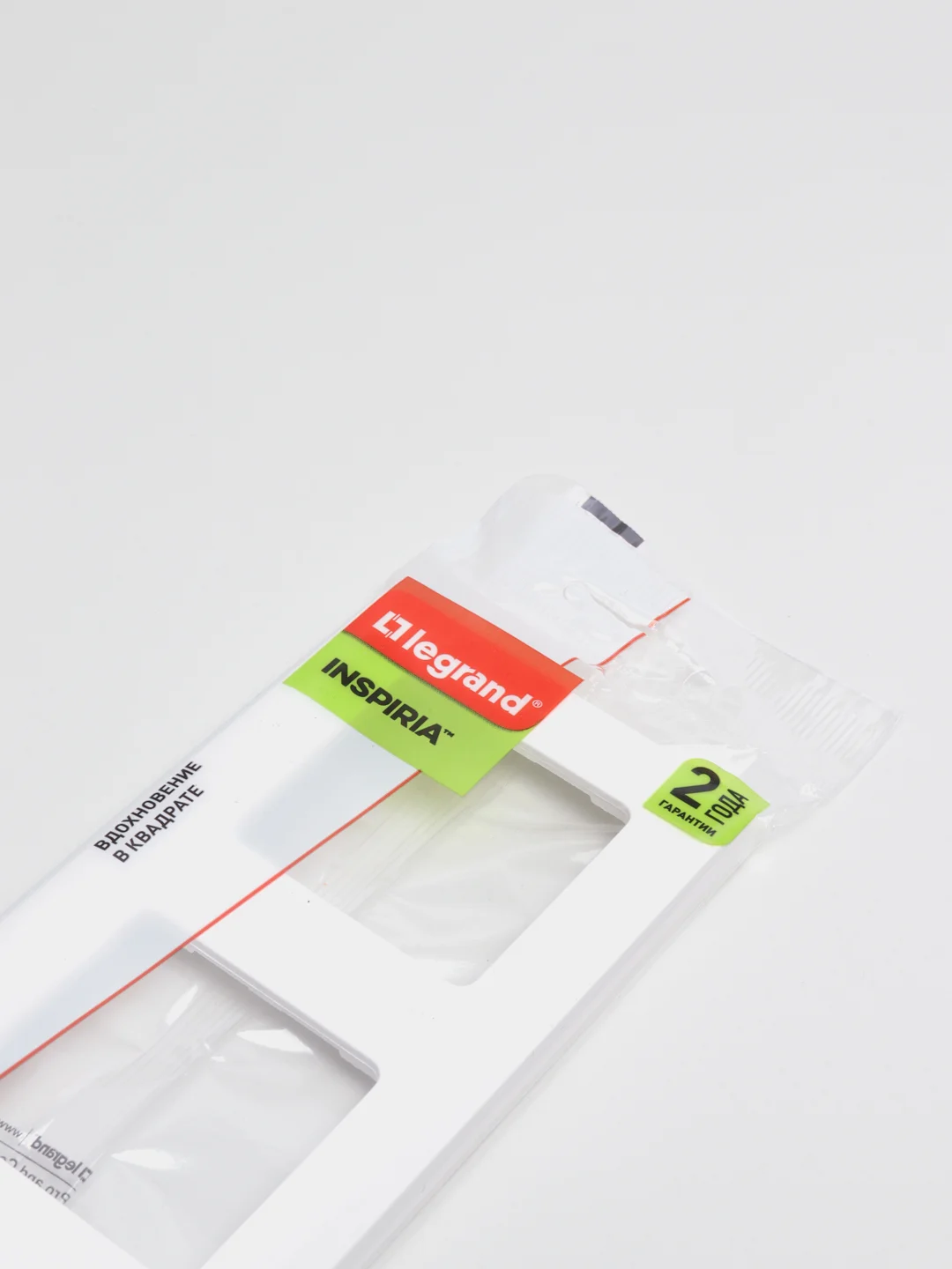Рамка Legrand Inspiria, 3 поста
