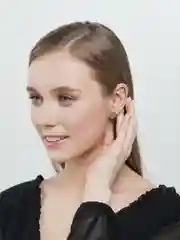 Бежевый серьга кафф