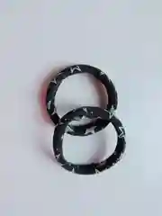 Черный резинки для волос