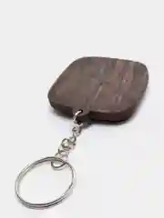 Брелок из дерева для ключей