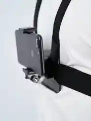 Крепление телефона на грудь