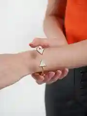 Белый браслет мрамор