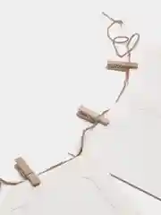 Белый картонные фоторамки на веревке с прищепками,  10 шт